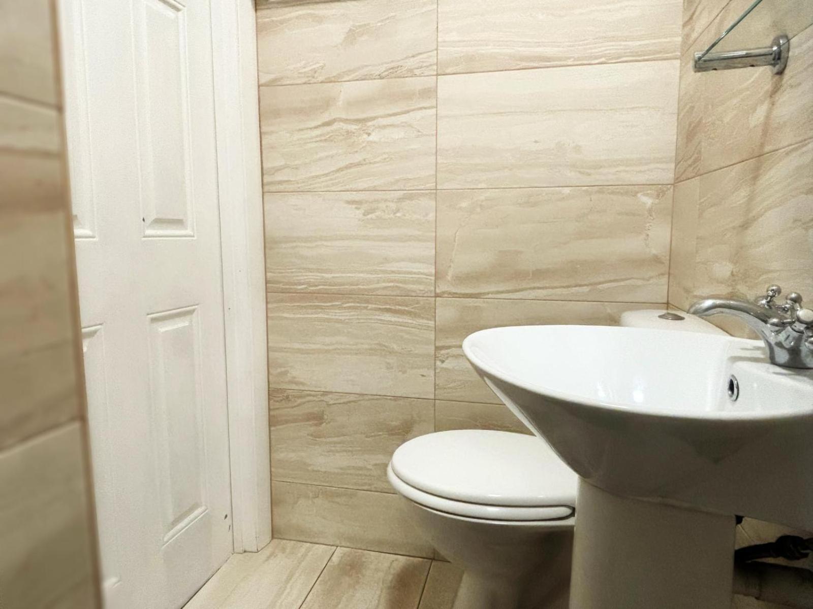 Shirley Apartments, Cozy Studio, Self Check In, 10 Min Drive To City Centre, Walking To Redbridge Train Station Southampton Exteriör bild
